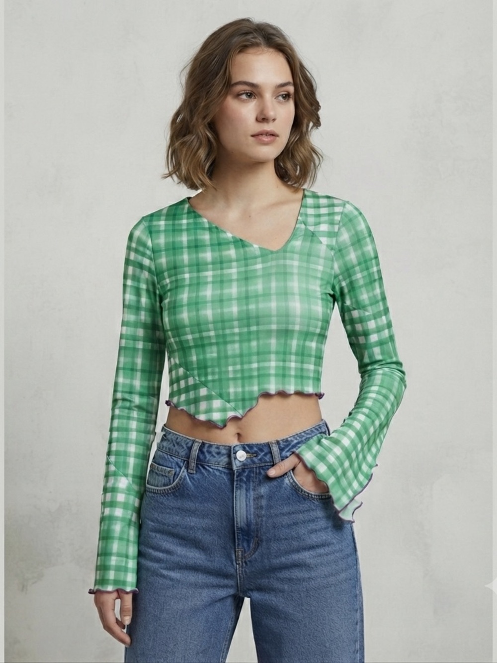 ONLY V-Neck Asymmetrical  Long Sleeves Checkered Crop Top